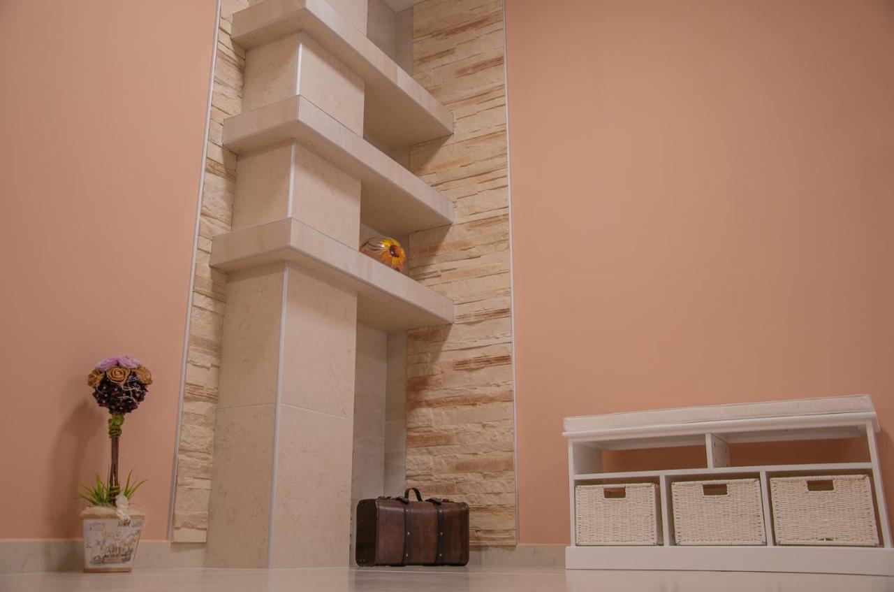 Oros House Apartmanhaz โอโรชาซา ภายนอก รูปภาพ