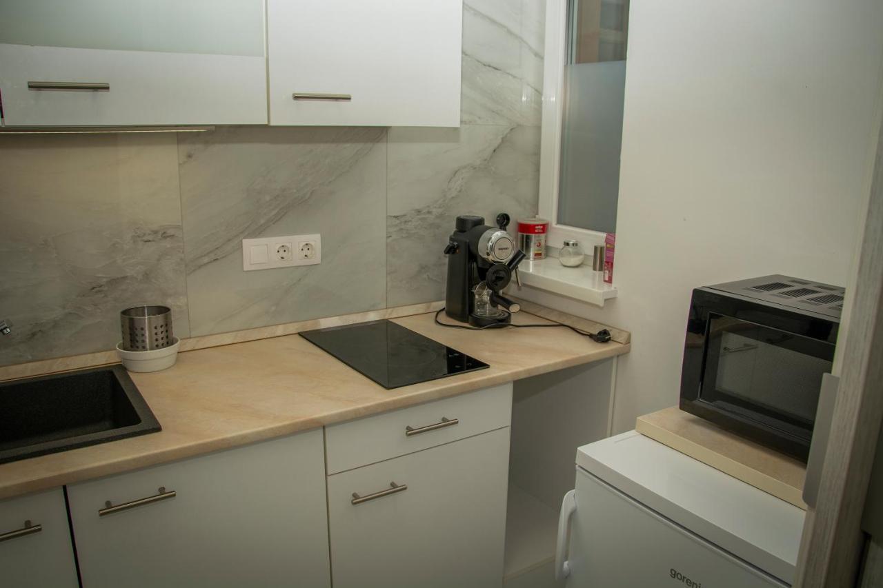 Oros House Apartmanhaz โอโรชาซา ภายนอก รูปภาพ